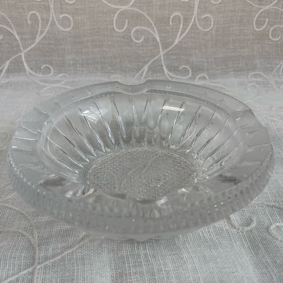 Vintage MCM Heavy Beveled Glass Cigar Ashtray Made in Indonesia 5”x5”x2” - Picture 1 of 7